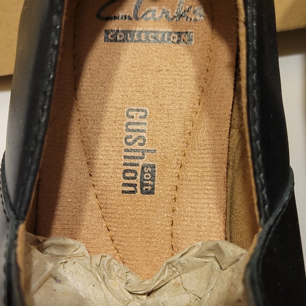 Shoes - Picture 6 of 7